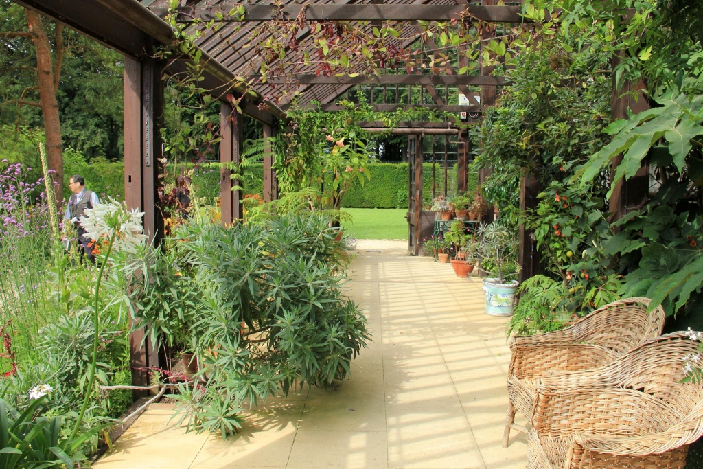The Art Of Choosing Proper Garden Pavers