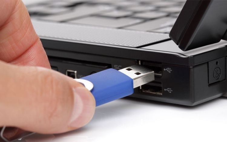Secure Your USB Flash Drives When You’re On The Move