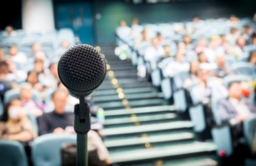 5 Things That A Motivational Speaker Can Do For Your School