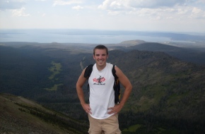 Yellowstone Hiking Tours For The Adventurous Hearts and People Who Thrive On Wanderlust