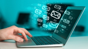 The Pros and Cons Of Email Marketing Services