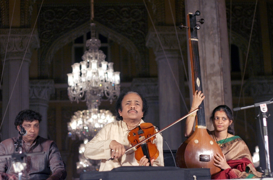 Let’s Explore The Differences Between Carnatic And Hindustani Music