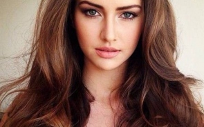 Hair Glaze vs. Hair Gloss? The Scoop on the Actual Difference