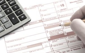 6 Things Small Businesses Should Know About 1099 Forms