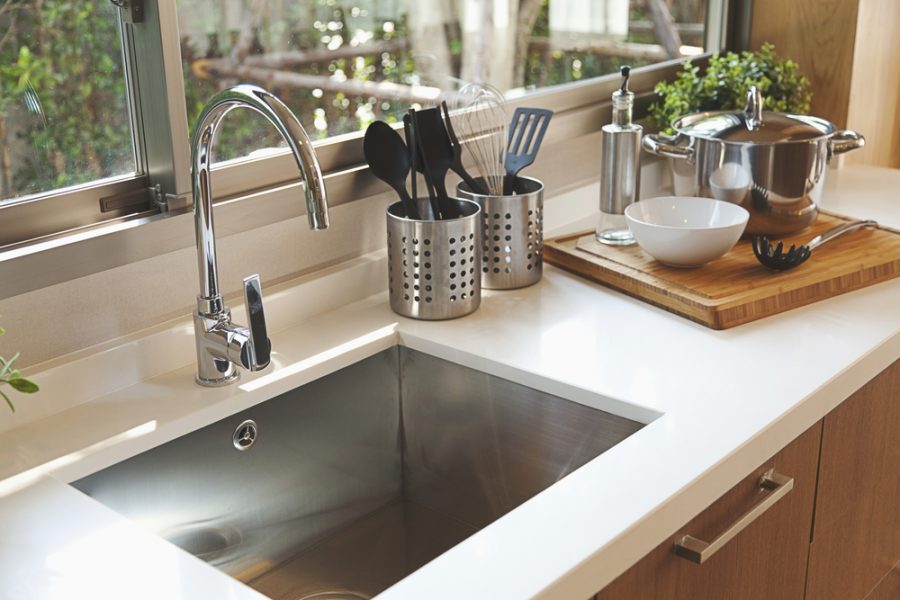 Different Types Of Kitchen Faucets: Choose The One That Suits You