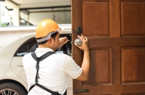 What Are Different Types Of Locksmiths?