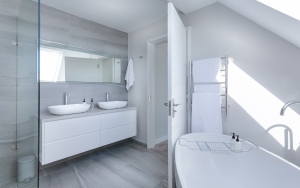 10 Small Bathroom Décor Ideas For 2021
